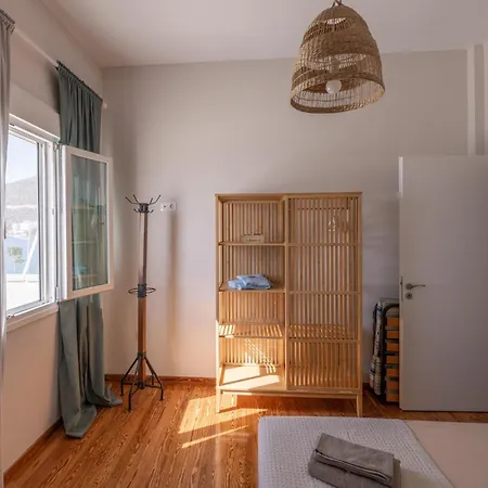 Onar Beachfront Residence, アパート ルートラキ