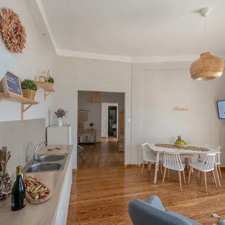 Onar Beachfront Residence, Apartment *