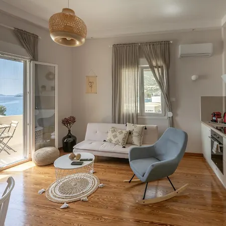 شقة Onar Beachfront Residence, *