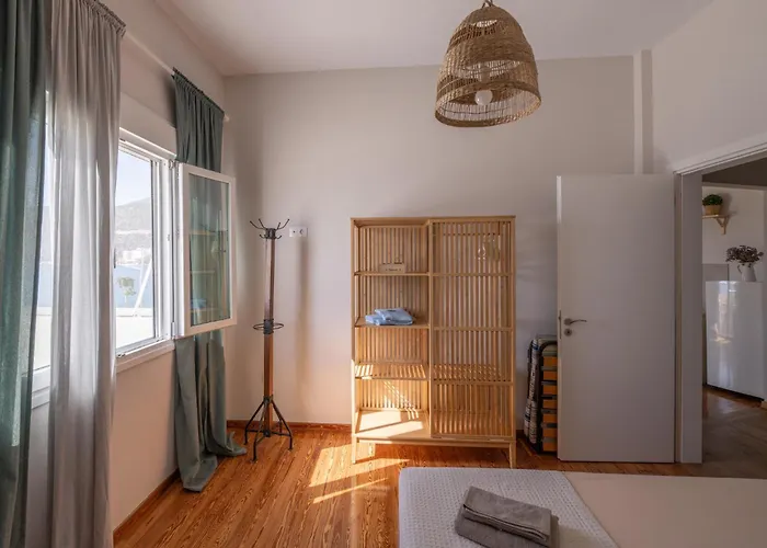 Onar Beachfront Residence, Apartament Loutráki