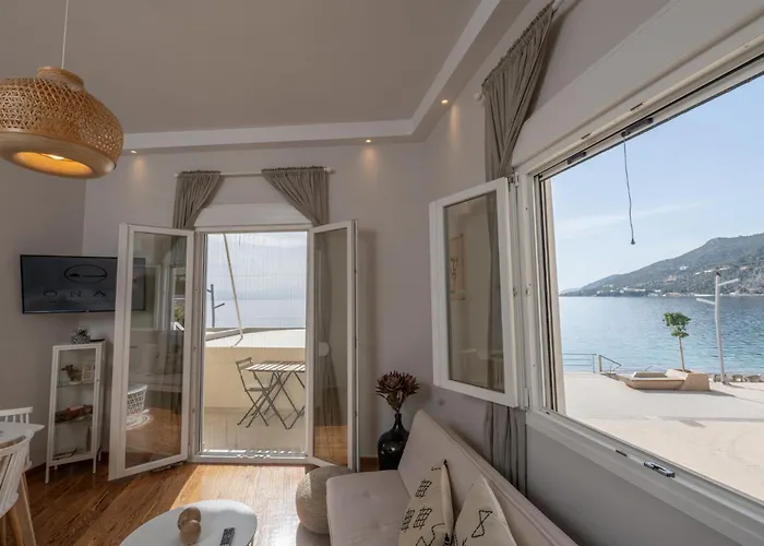 Onar Beachfront Residence, Loutráki